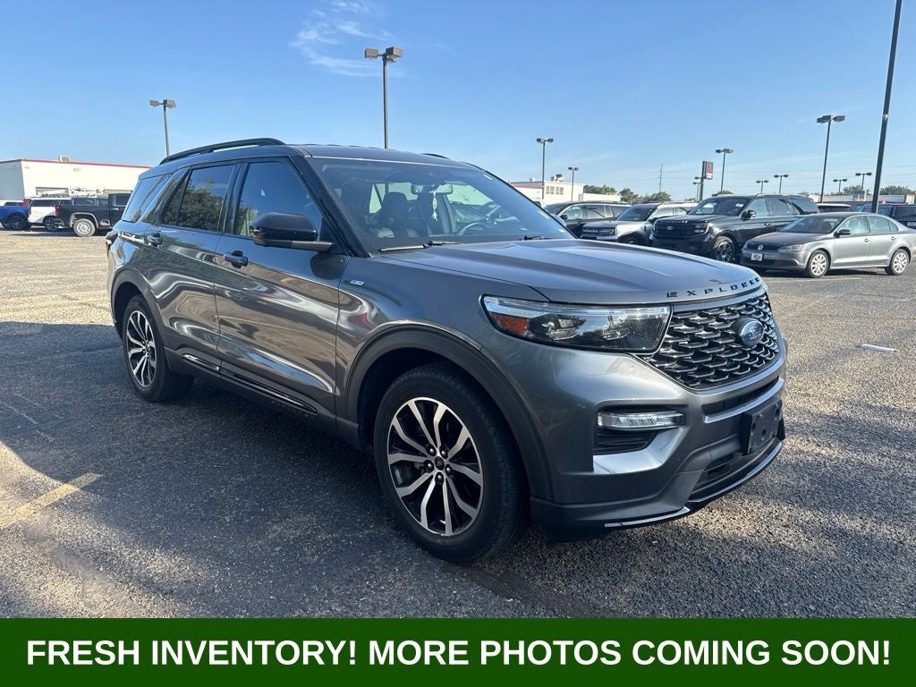 2022 Ford Explorer ST-Line in Gray Metallic — front three-quarter view
