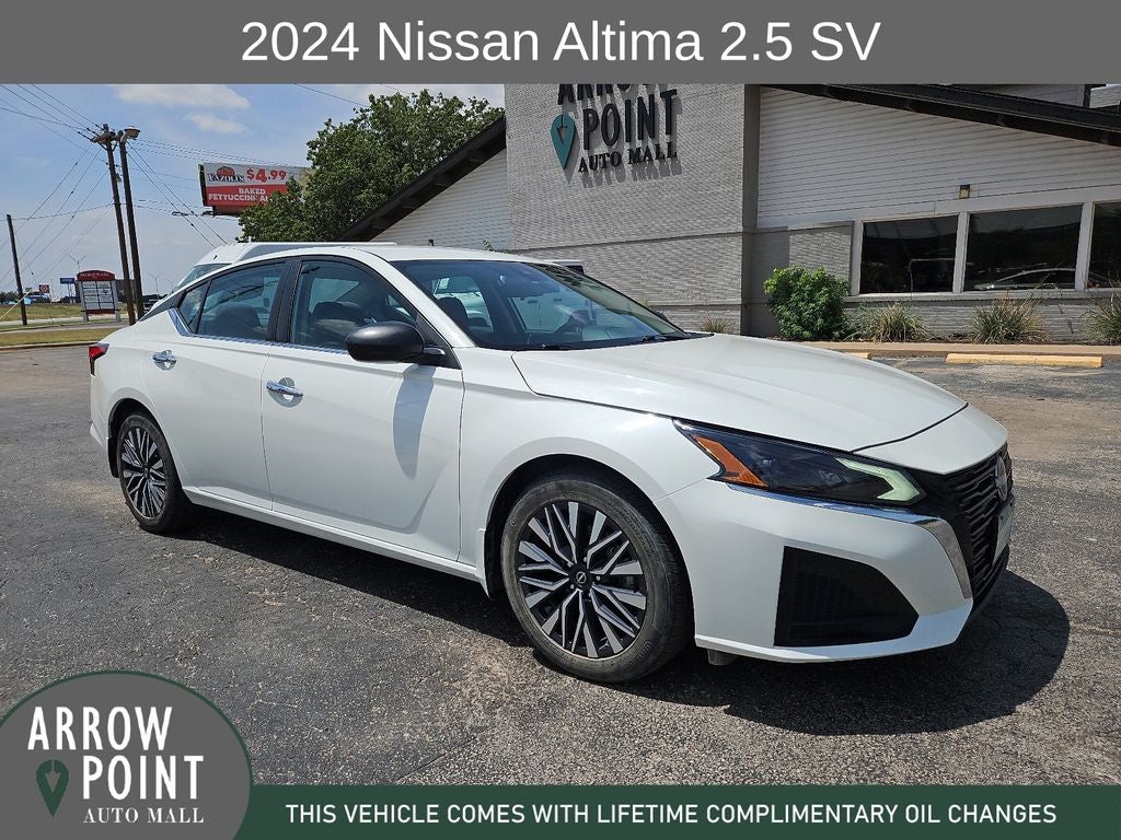 2024 Nissan Altima 2.5 SV in Pearl White Tricoat — front three-quarter view