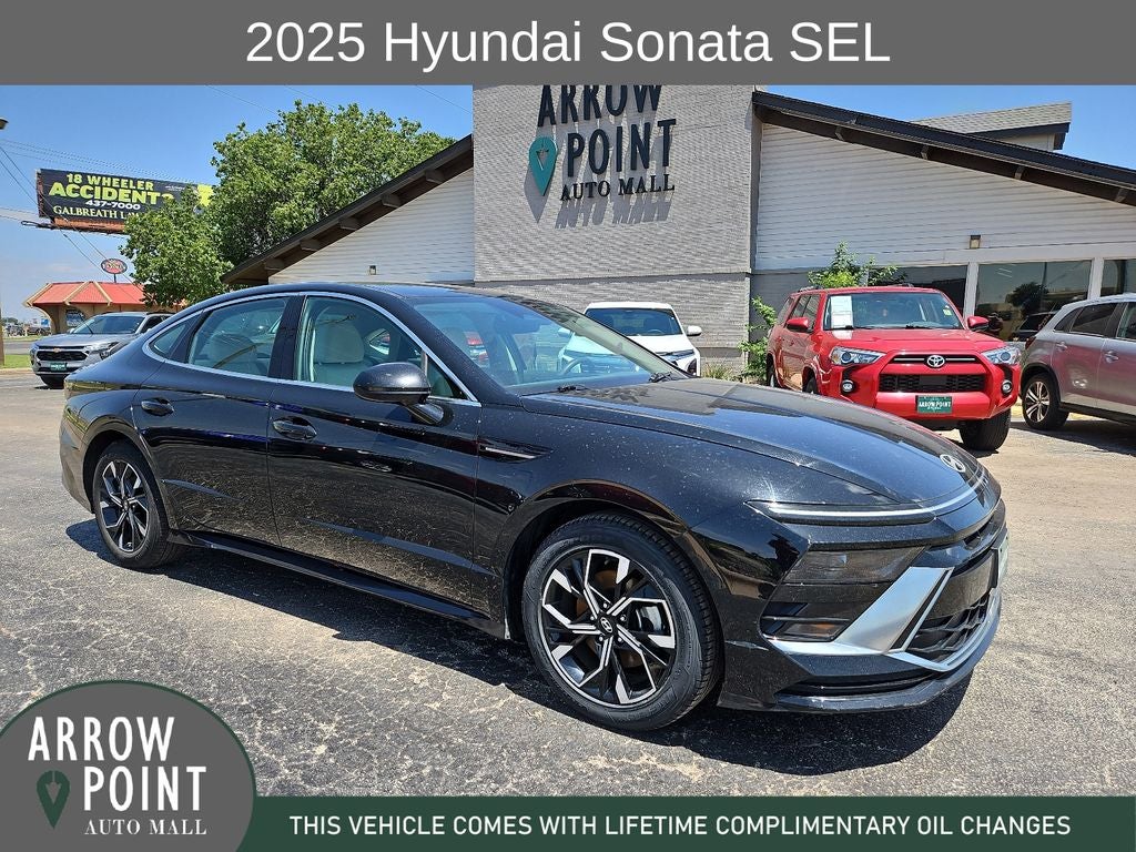 2025 Hyundai Sonata SEL in Abyss Black — front three-quarter view